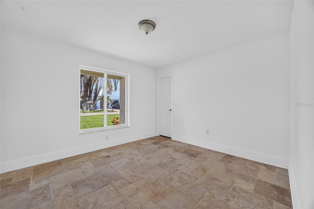 6049 PERTHSHIRE LANE — photo 27 of 48