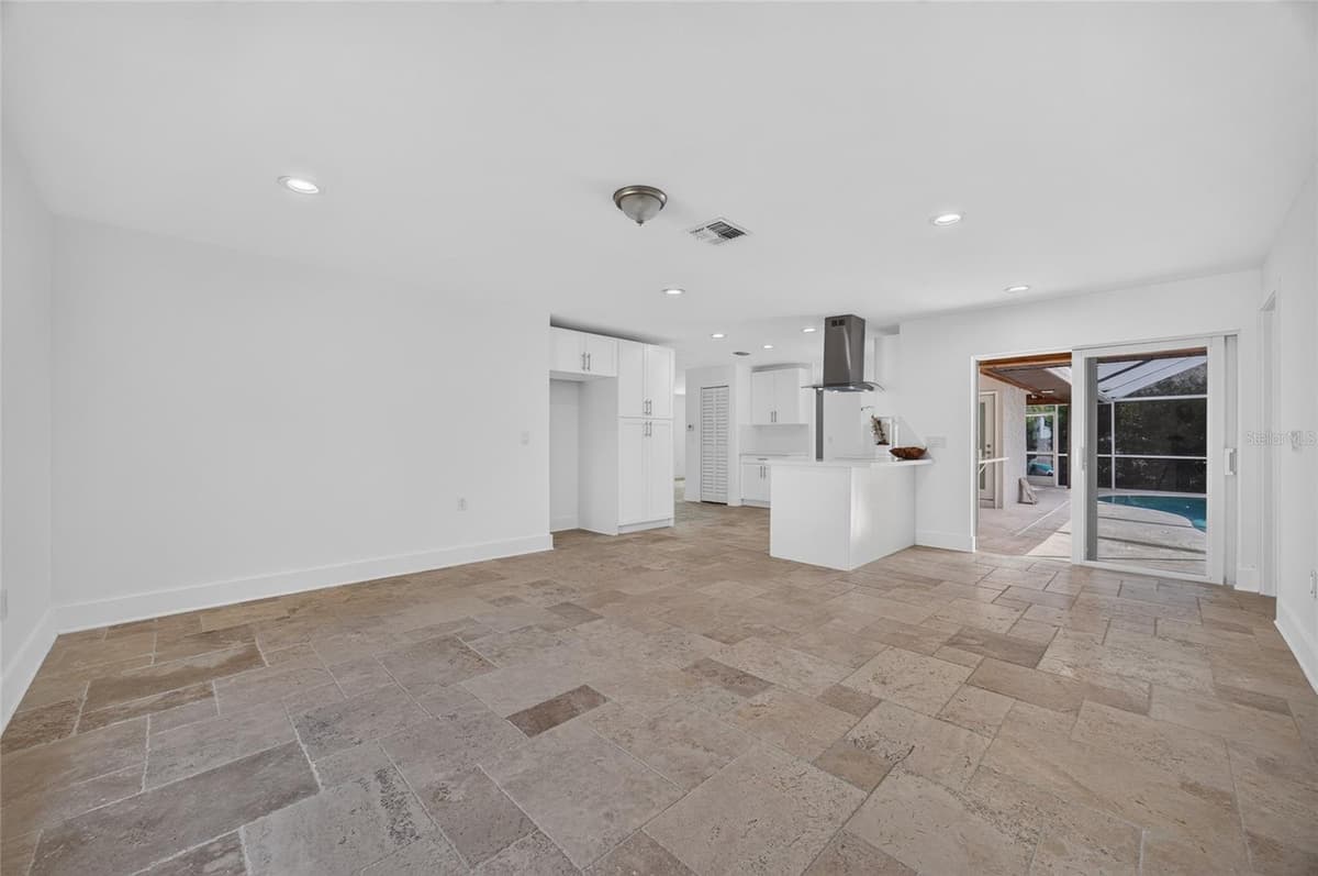 6049 PERTHSHIRE LANE — photo 18 of 48