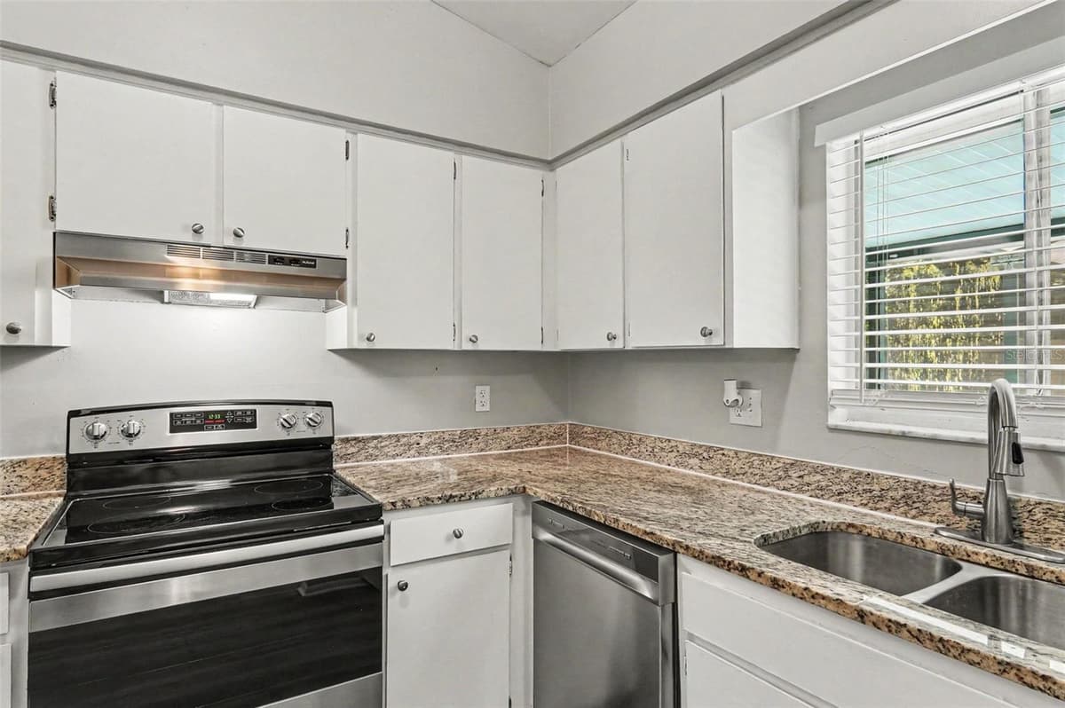 629 ALTON ROAD — photo 5 of 15