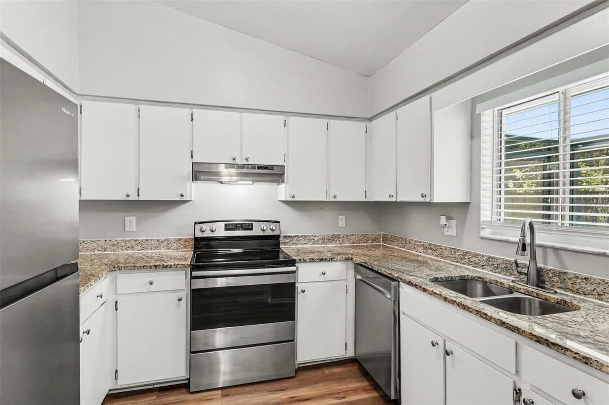 629 ALTON ROAD — photo 6 of 15