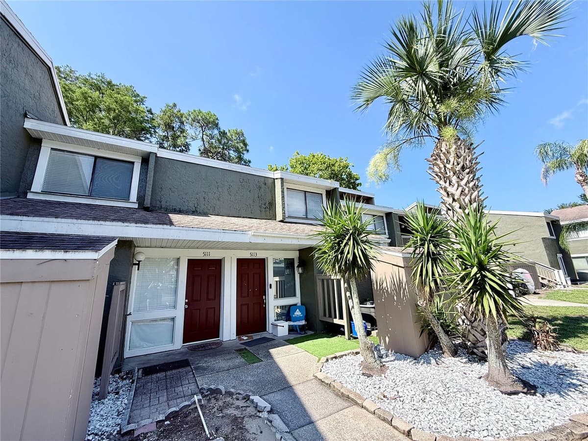 5111 EAGLESMERE DRIVE — photo 1 of 25