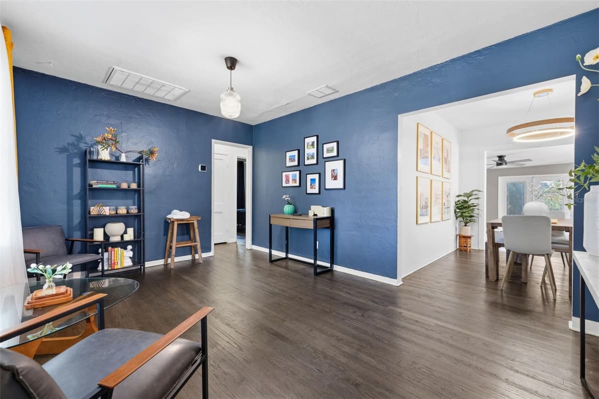1209 CRENSHAW STREET — photo 5 of 25