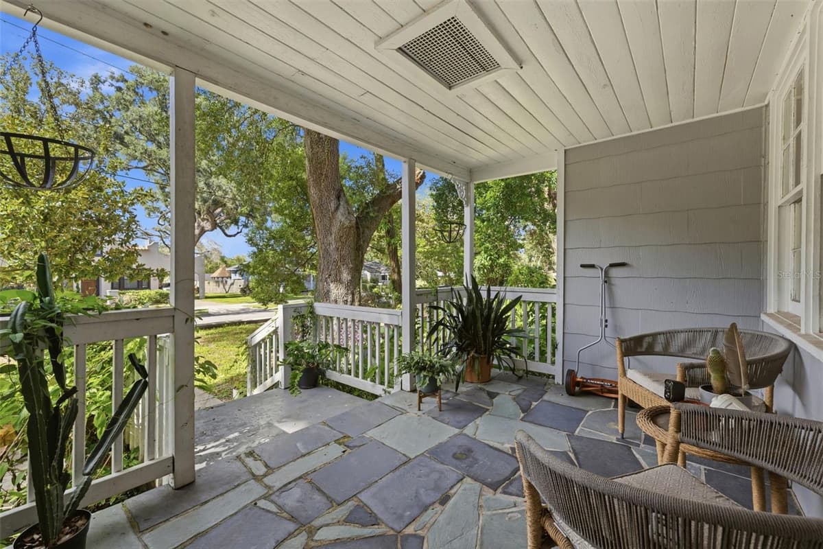 1209 CRENSHAW STREET — photo 4 of 25