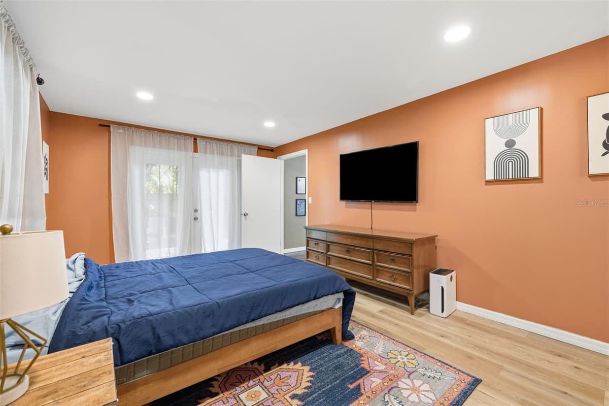 1209 CRENSHAW STREET — photo 15 of 25