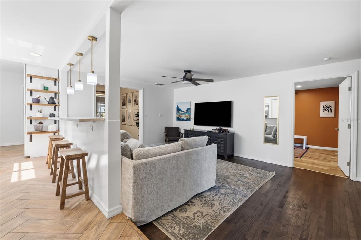 1209 CRENSHAW STREET — photo 10 of 25