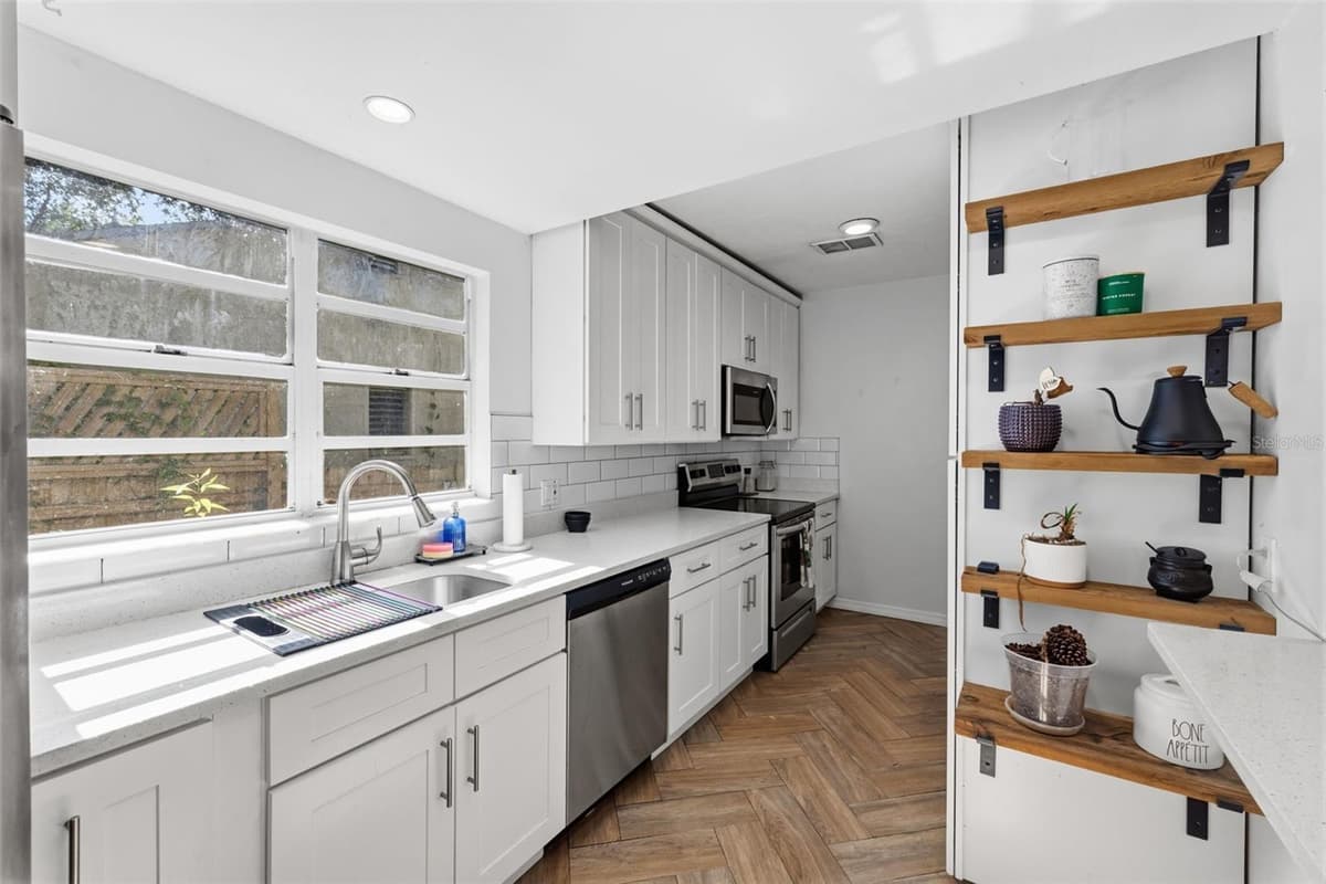1209 CRENSHAW STREET — photo 13 of 25