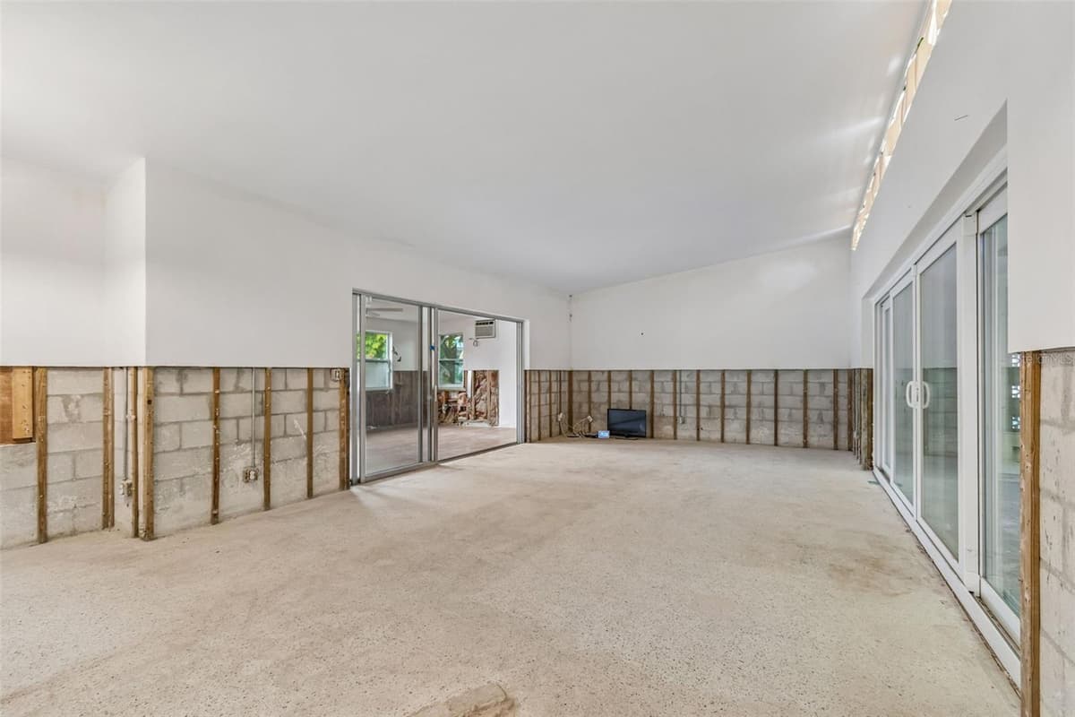 3901 50TH AVENUE — photo 10 of 46