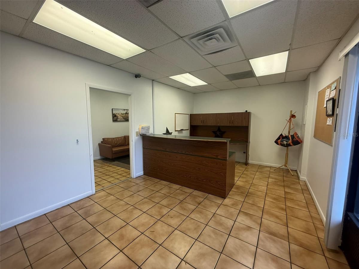 810 25TH AVENUE — photo 4 of 11