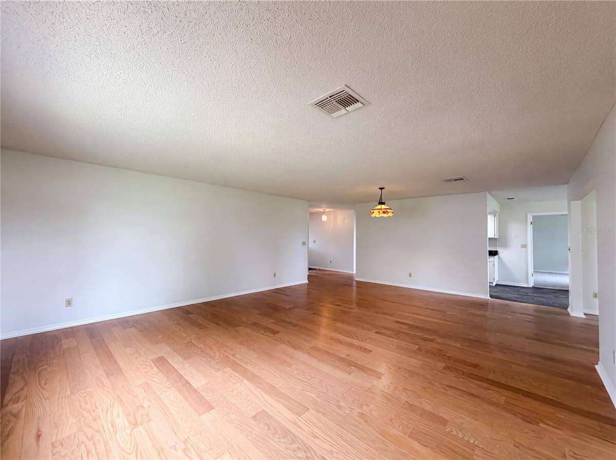 1404 LELAND DRIVE — photo 10 of 25