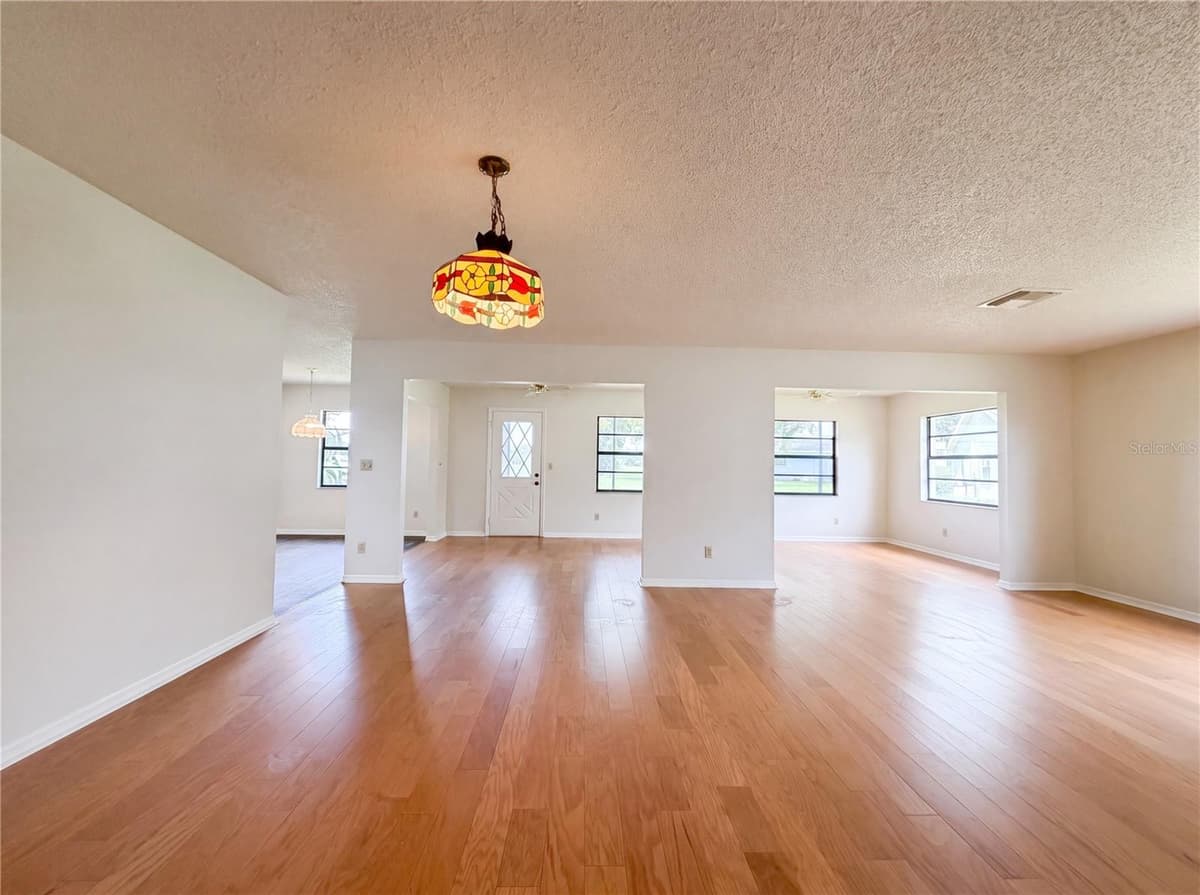 1404 LELAND DRIVE — photo 9 of 25
