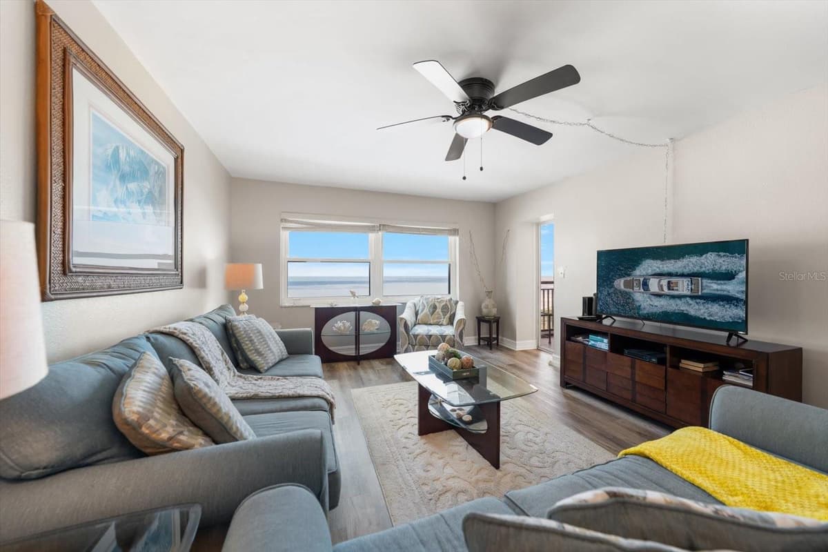 1270 GULF BOULEVARD — photo 11 of 25