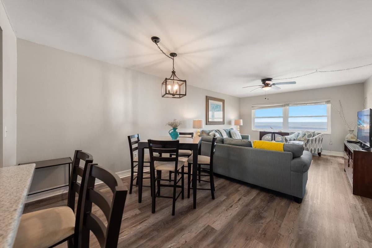 1270 GULF BOULEVARD — photo 9 of 25