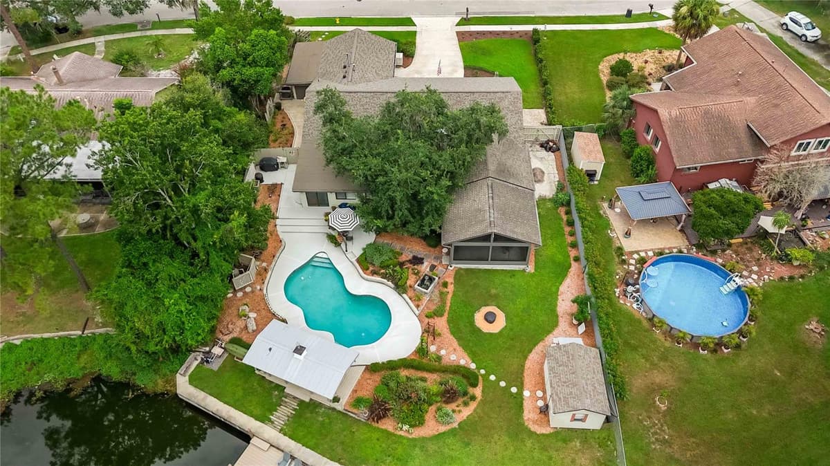 3589 JERICHO DRIVE — photo 3 of 48
