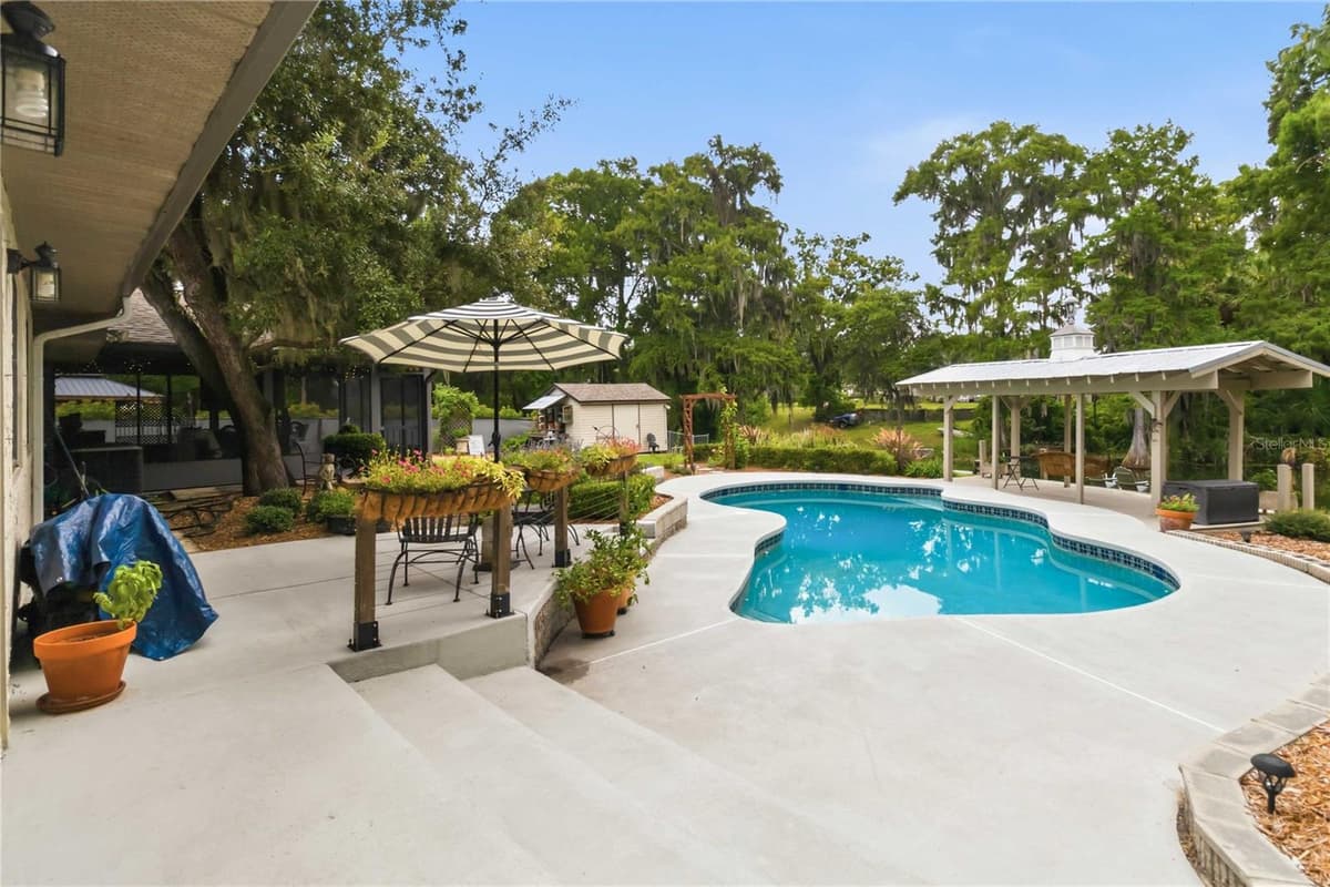 3589 JERICHO DRIVE — photo 7 of 48