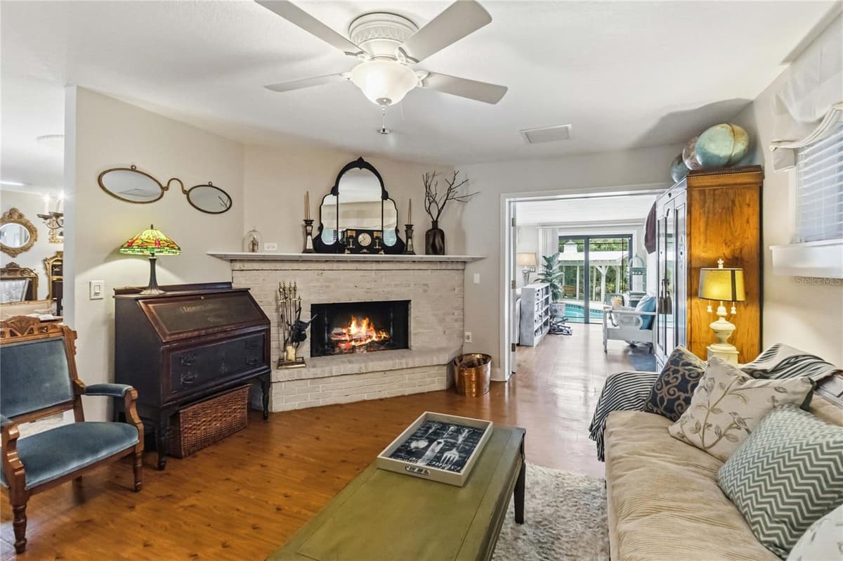3589 JERICHO DRIVE — photo 13 of 48