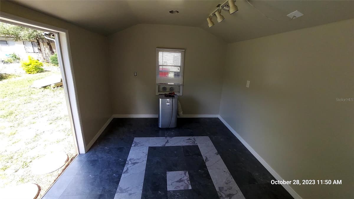 3589 JERICHO DRIVE — photo 34 of 48