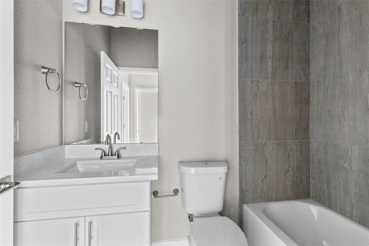 183 CLUB VILLAS LANE — photo 18 of 27
