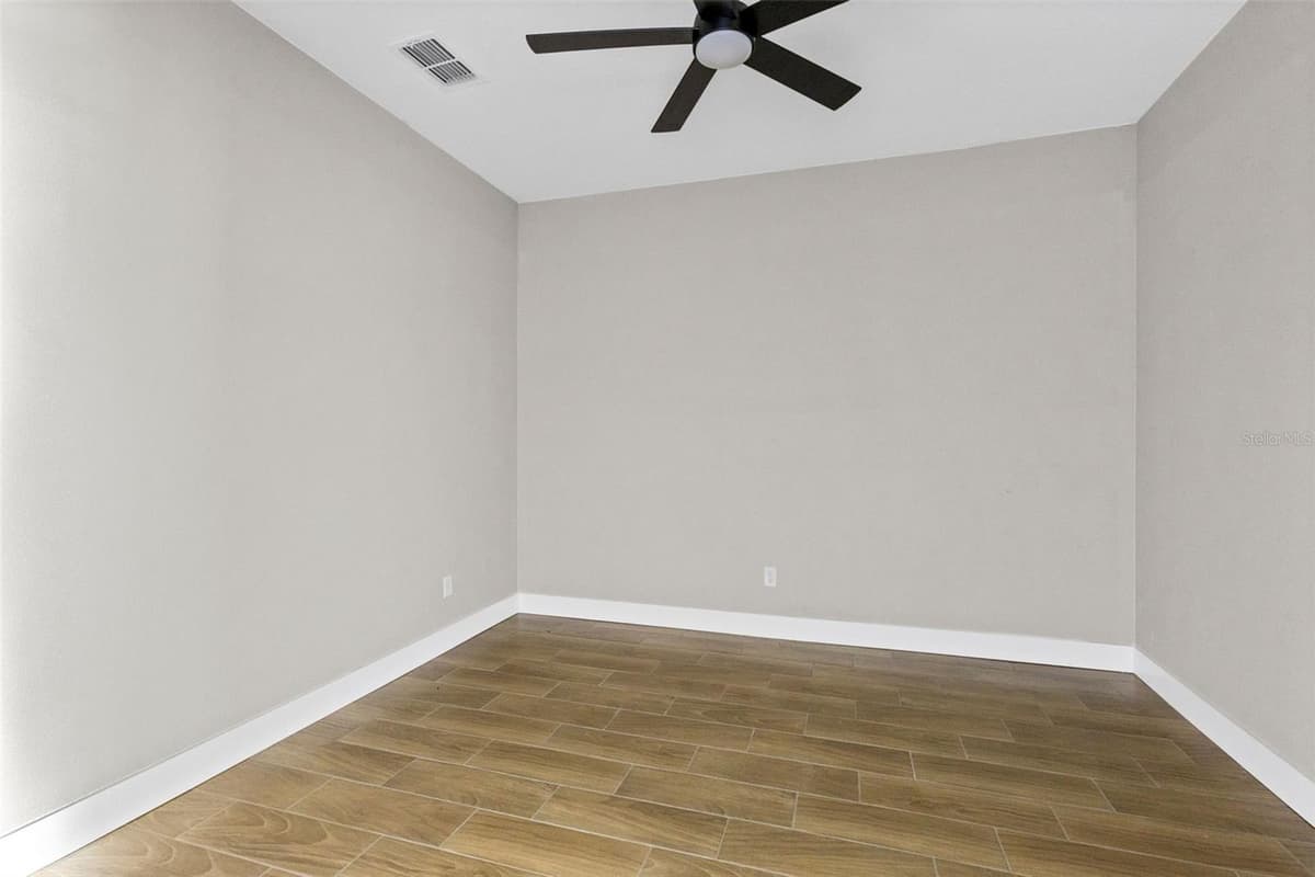 183 CLUB VILLAS LANE — photo 17 of 27