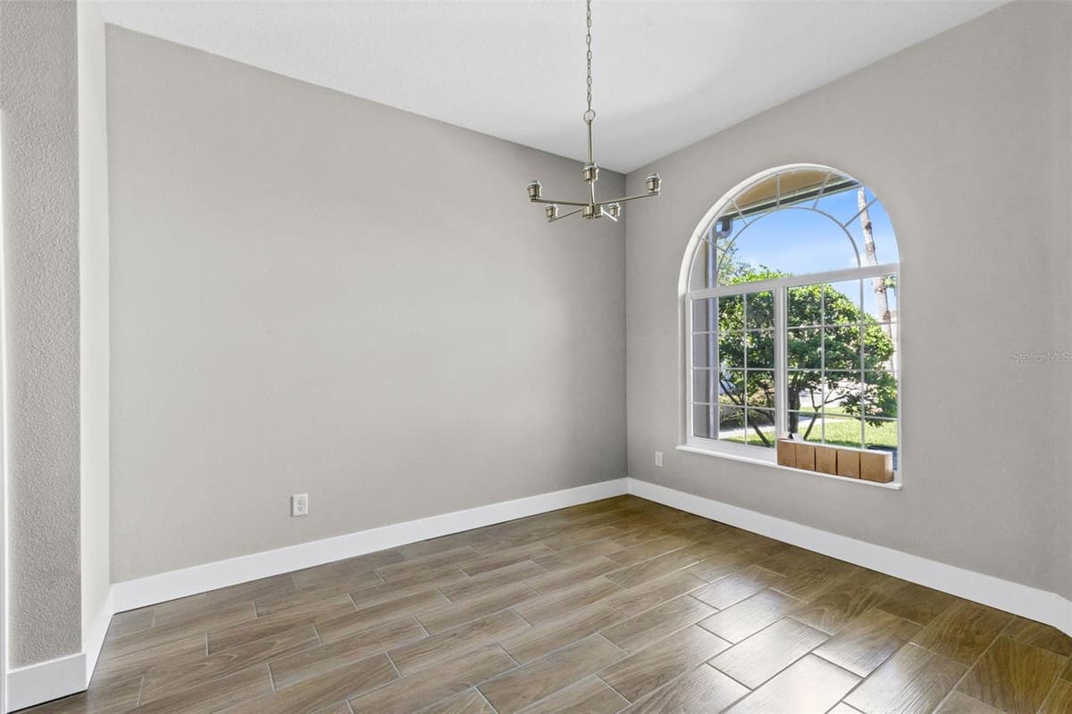183 CLUB VILLAS LANE — photo 8 of 27