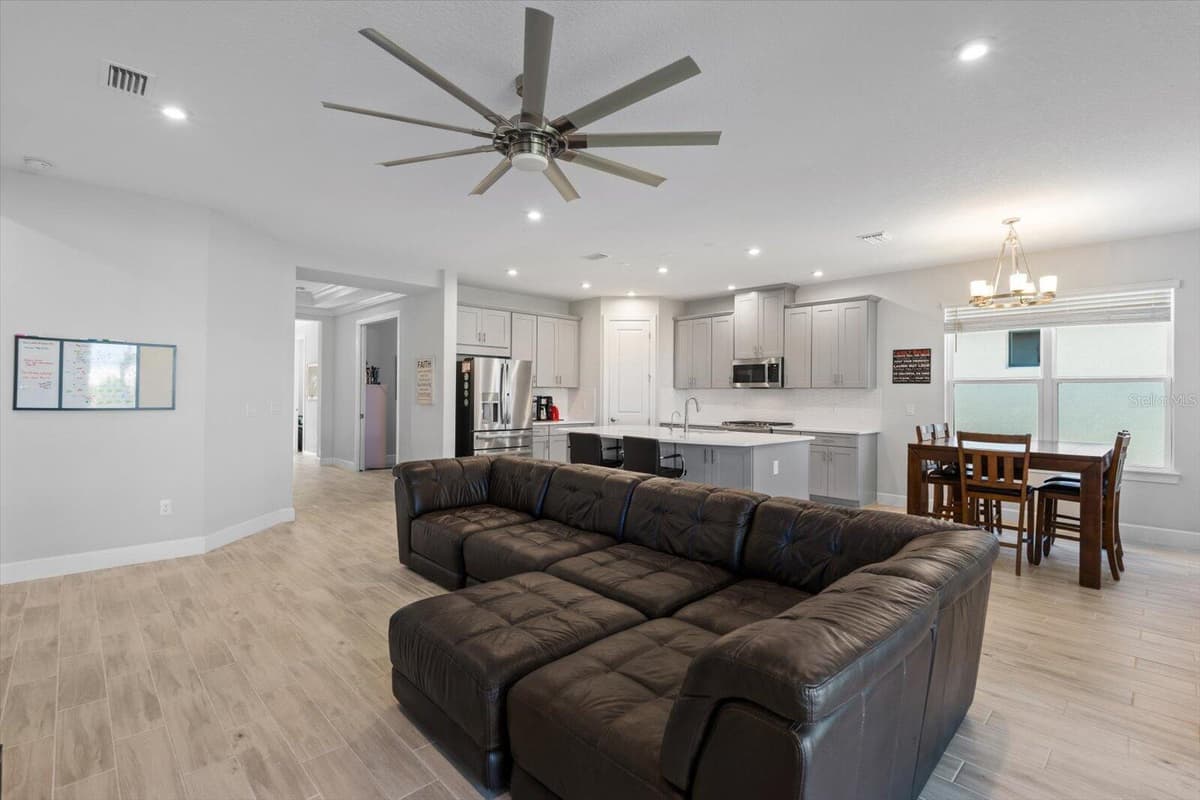 4512 CRESTPOINT WAY — photo 33 of 48
