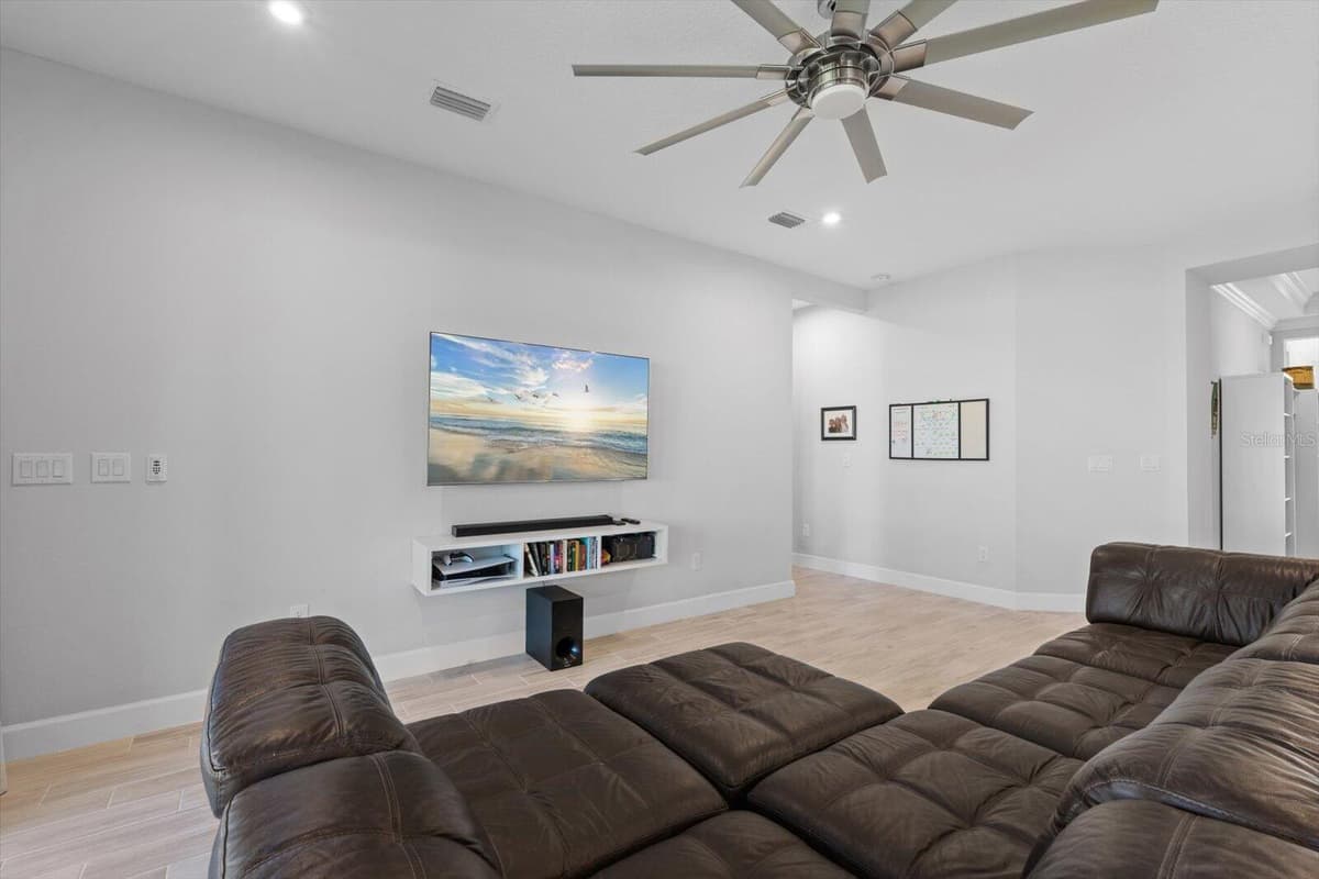 4512 CRESTPOINT WAY — photo 30 of 48
