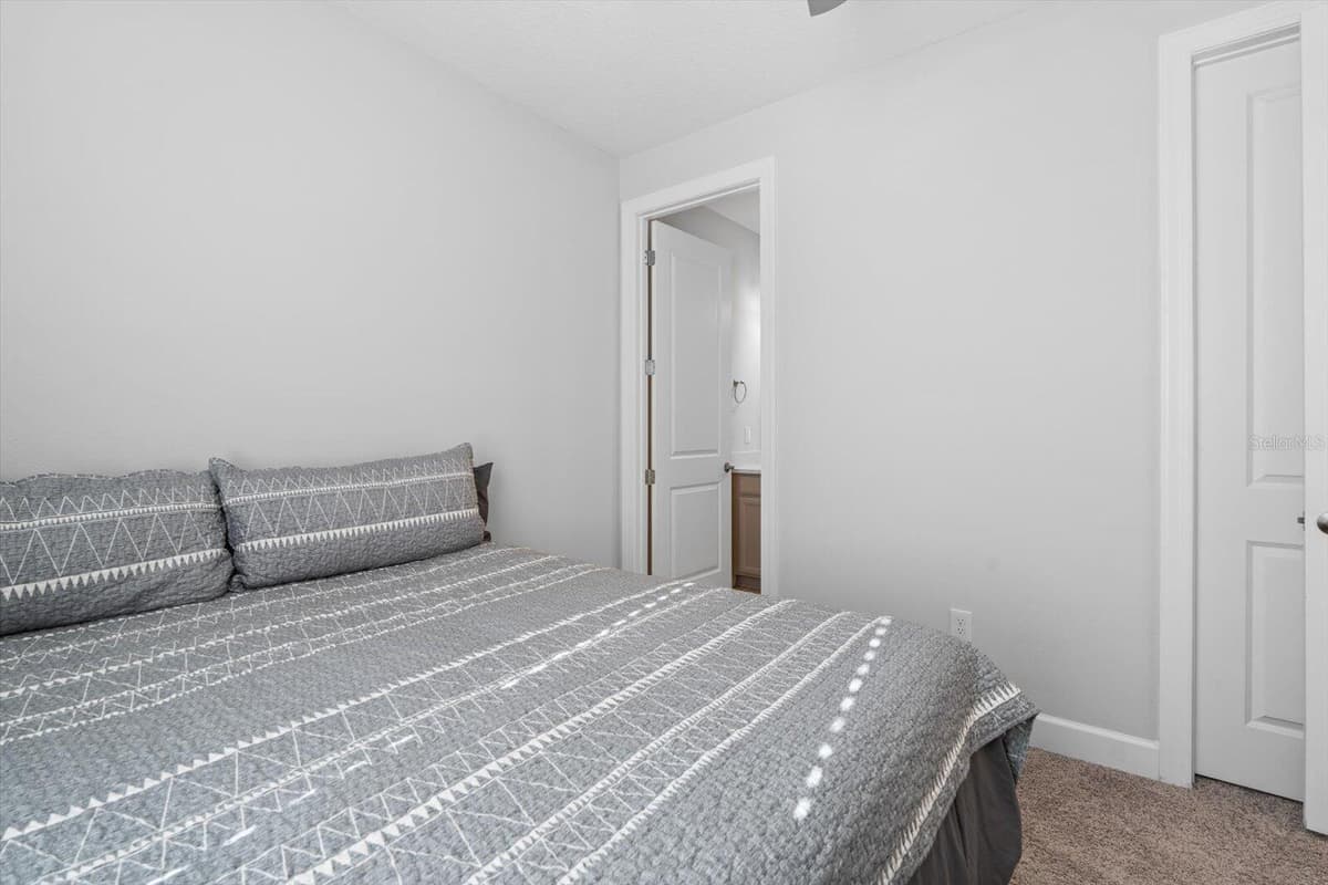 4512 CRESTPOINT WAY — photo 5 of 48