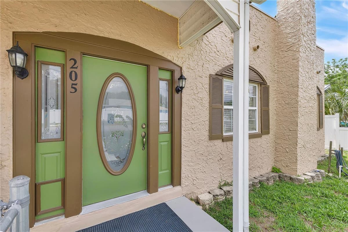 205 TENNESSEE STREET — photo 4 of 23