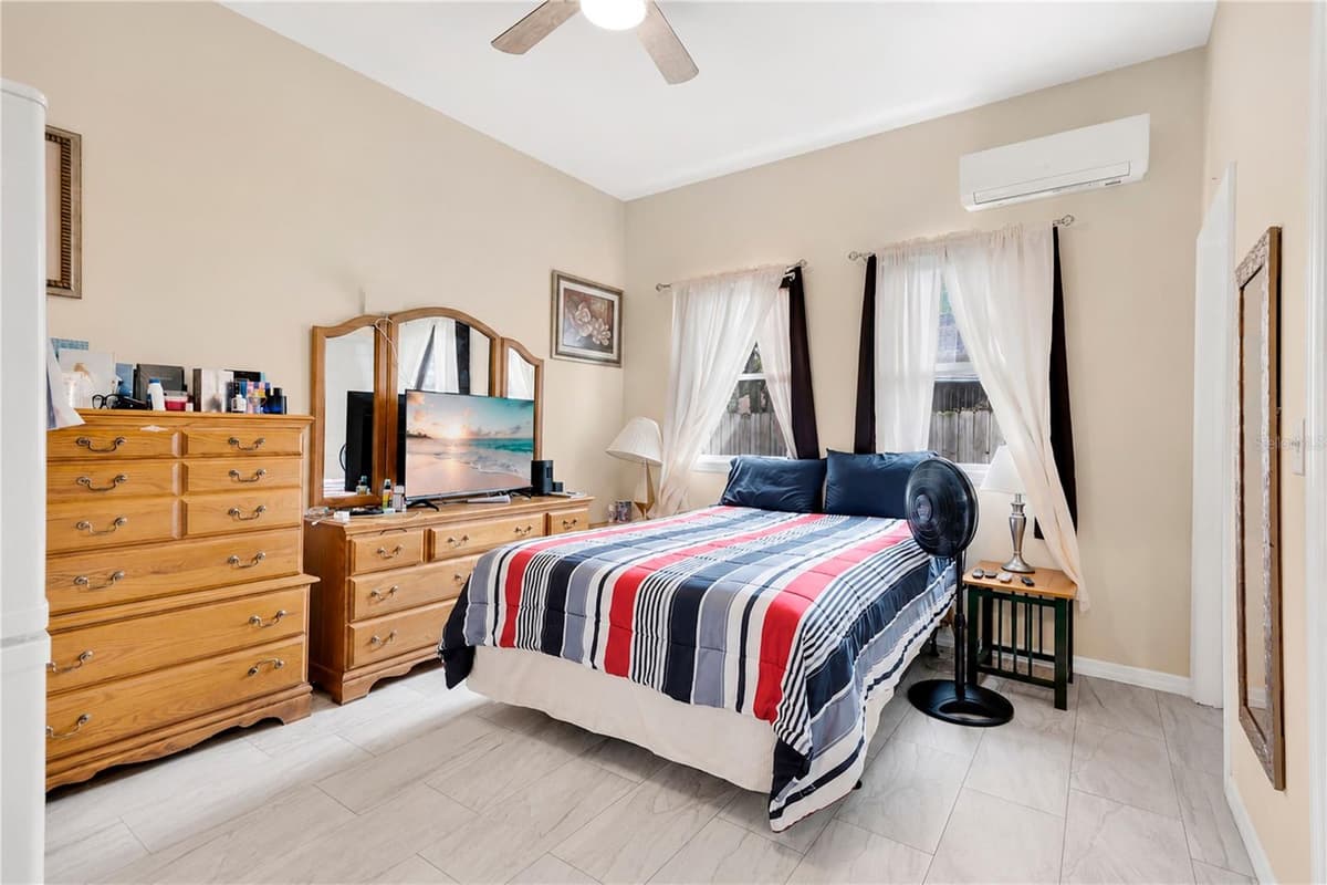 205 TENNESSEE STREET — photo 15 of 23