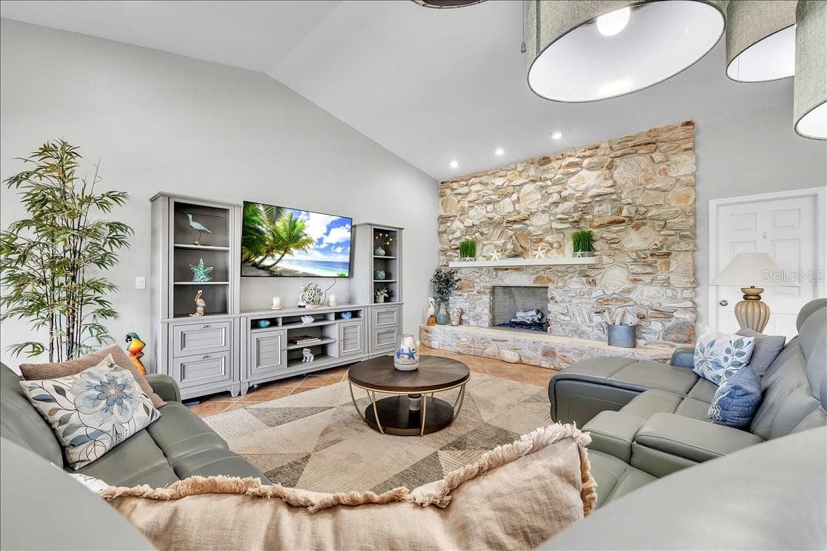 373 EDEN DRIVE — photo 8 of 57