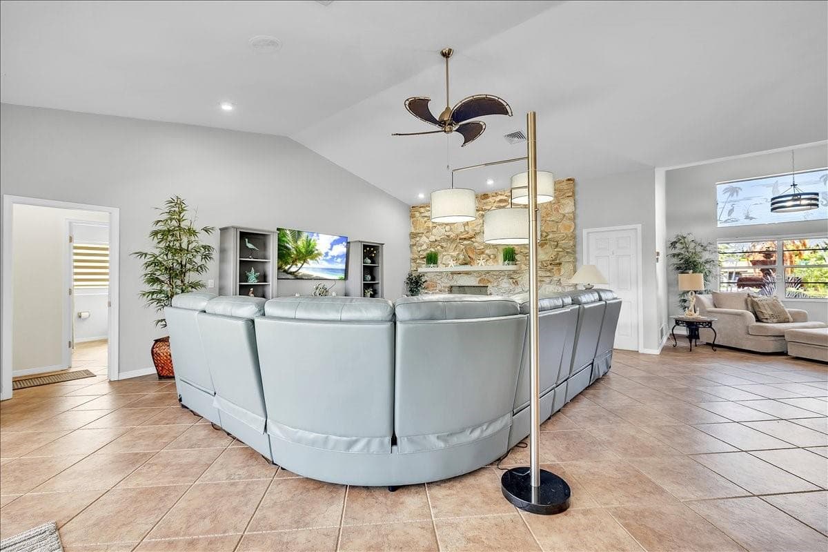 373 EDEN DRIVE — photo 7 of 57