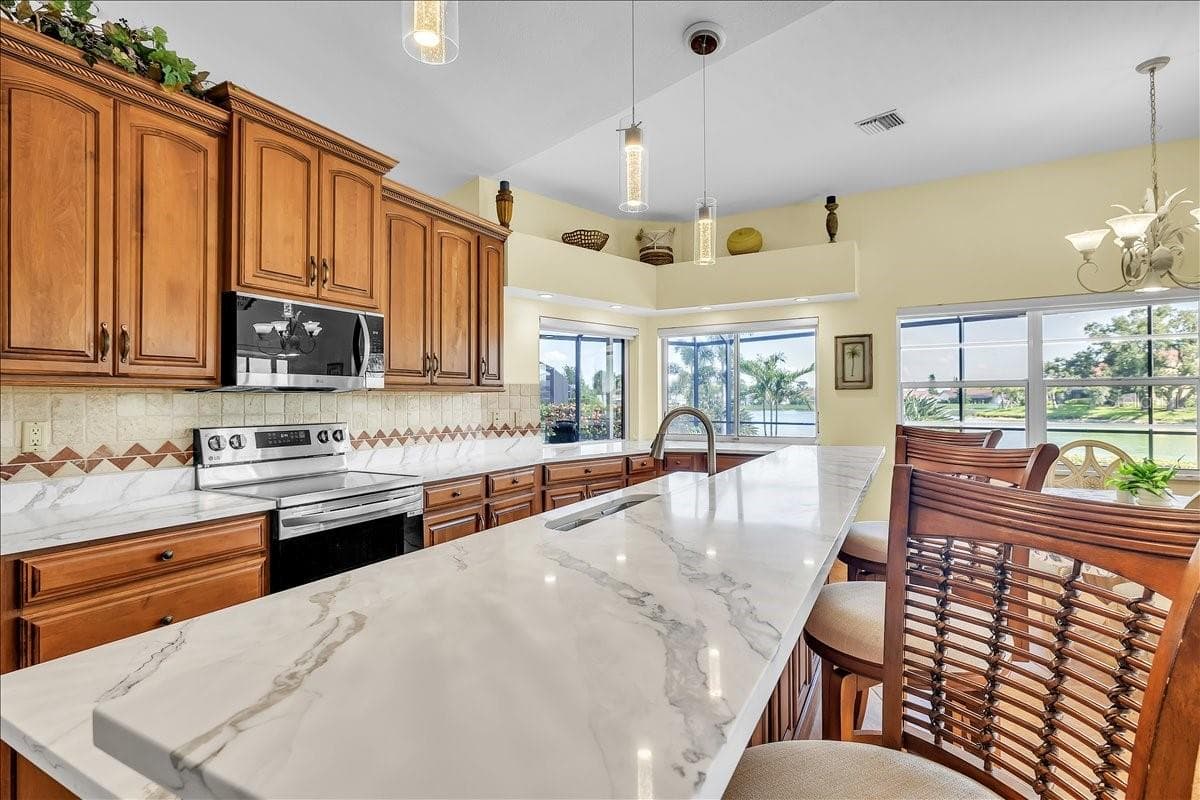 373 EDEN DRIVE — photo 17 of 57