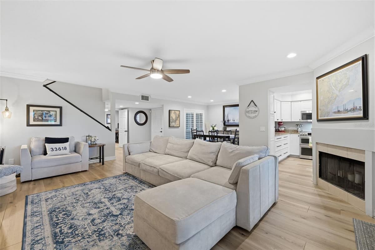 4205 ARBORWOOD LANE — photo 10 of 83
