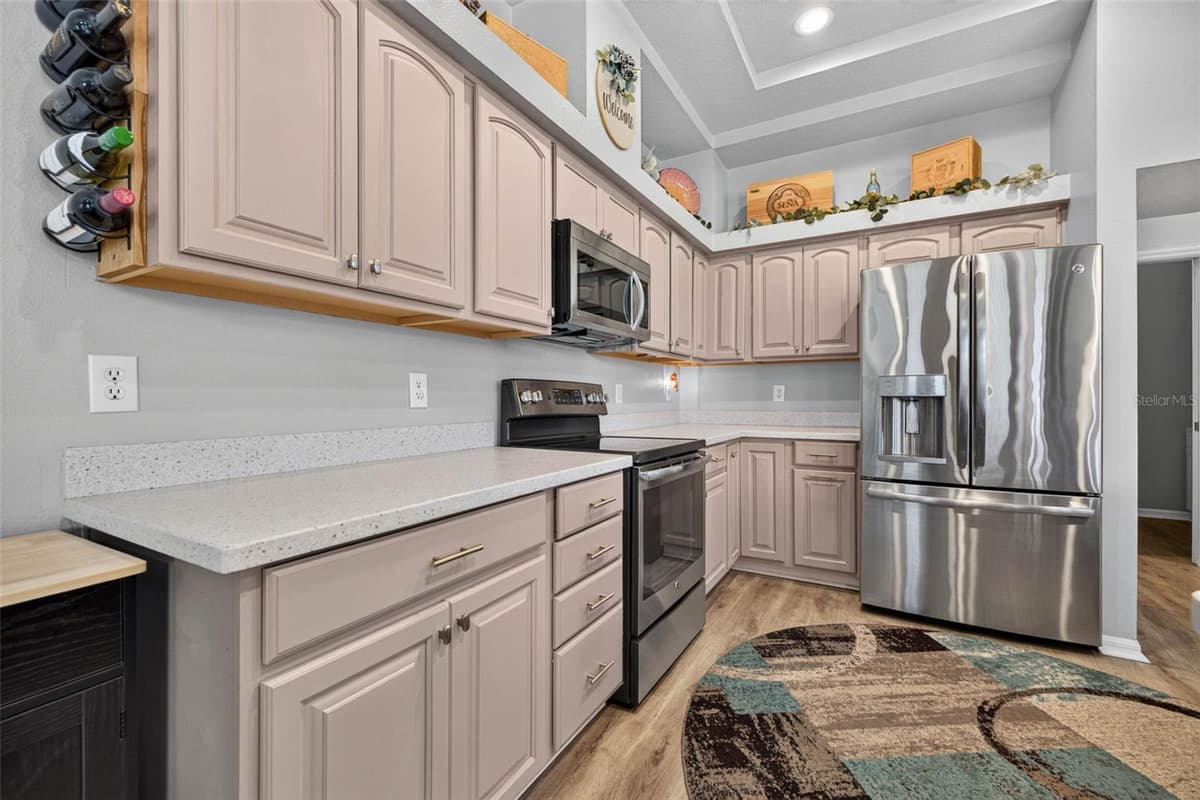 5805 WEDGEFIELD DRIVE — photo 15 of 41