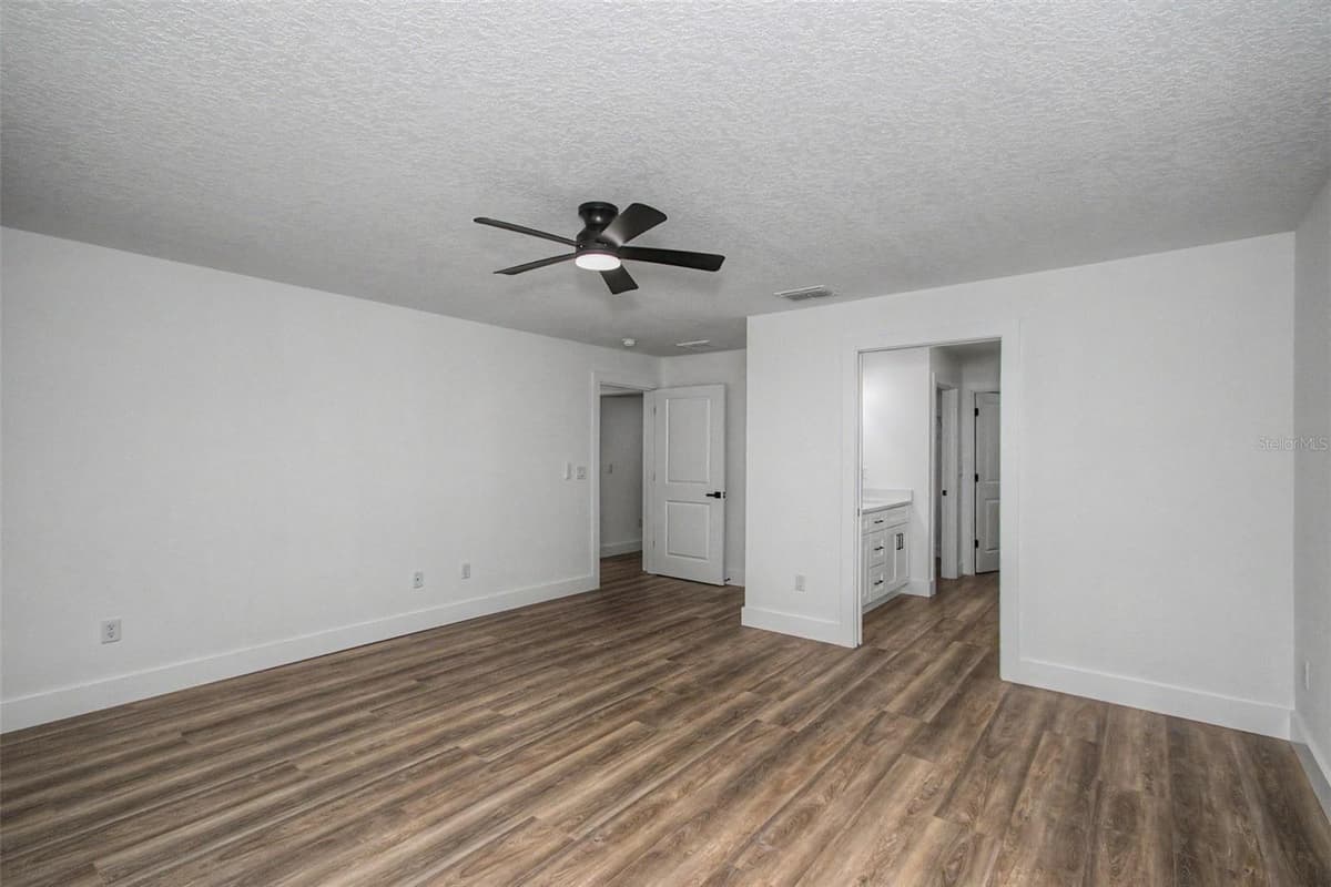 12385 45TH STREET — photo 12 of 26