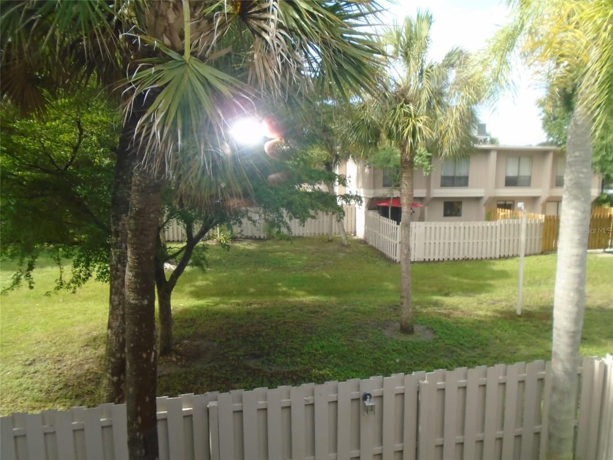 4001 BENEVA ROAD — photo 15 of 16