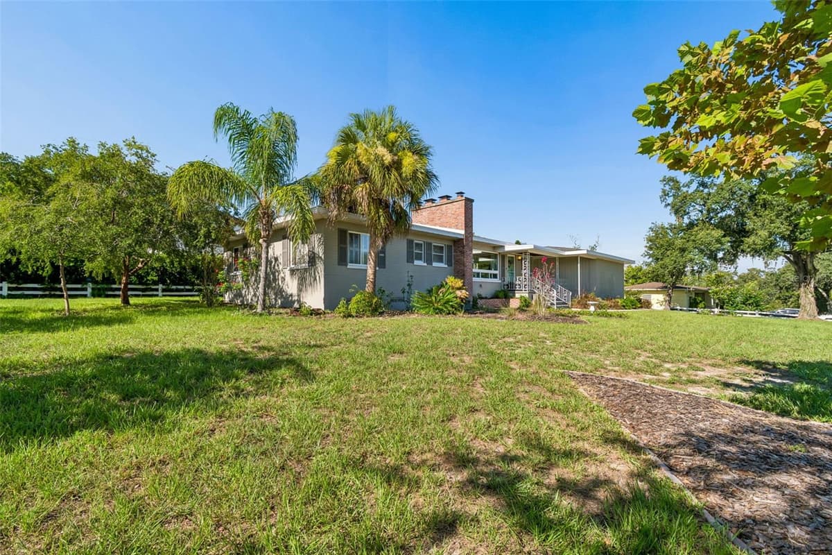 302 DEER PARK AVENUE — photo 40 of 73