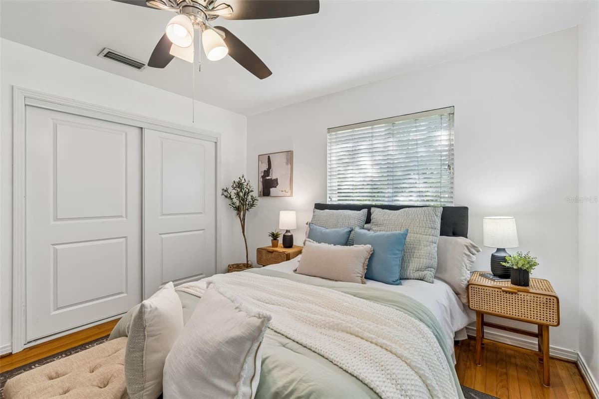 302 DEER PARK AVENUE — photo 30 of 73