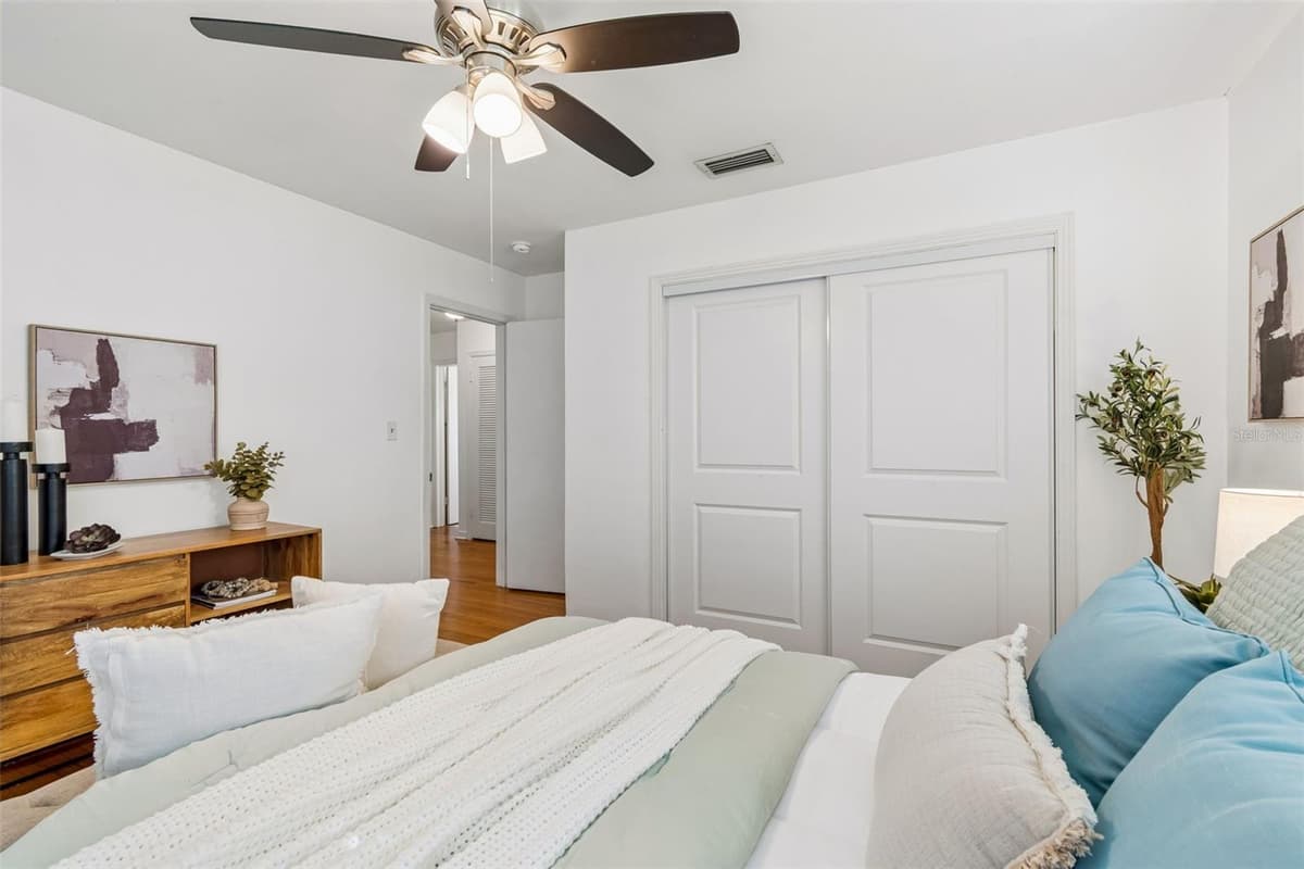 302 DEER PARK AVENUE — photo 31 of 73
