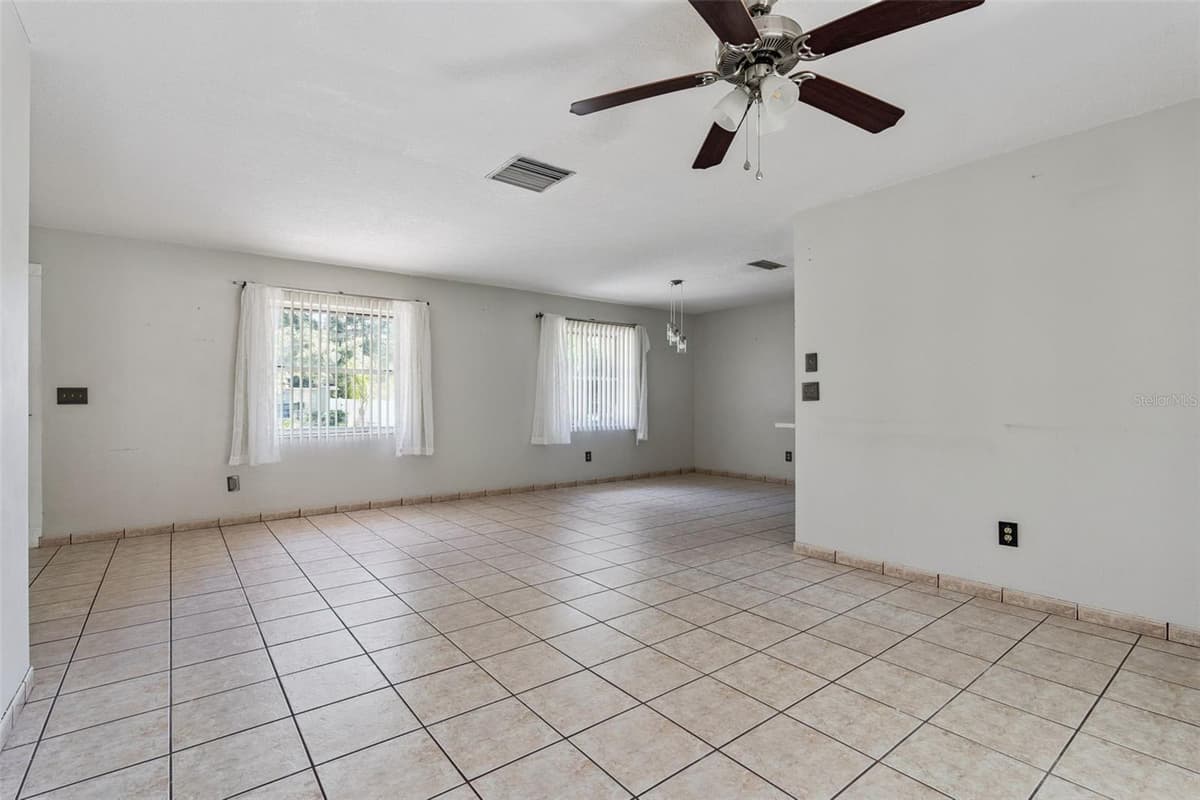 1539 FORT SMITH BOULEVARD — photo 4 of 37