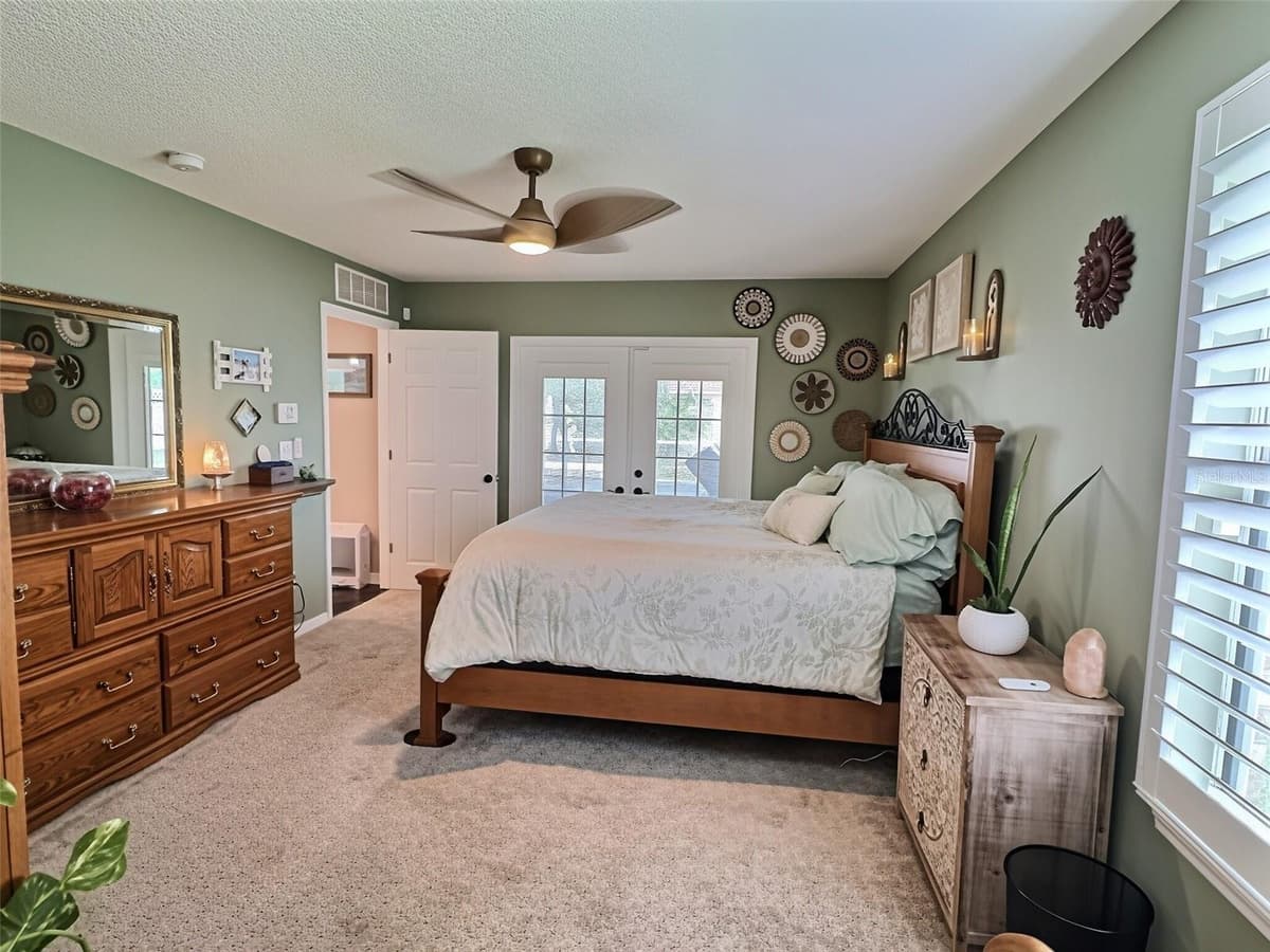 28 FIELDING LANE — photo 18 of 60