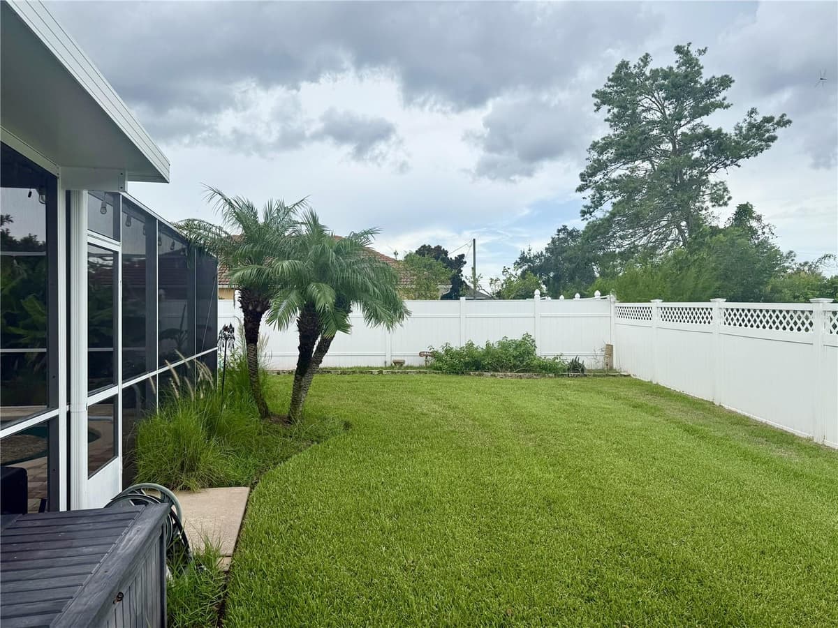 28 FIELDING LANE — photo 45 of 60