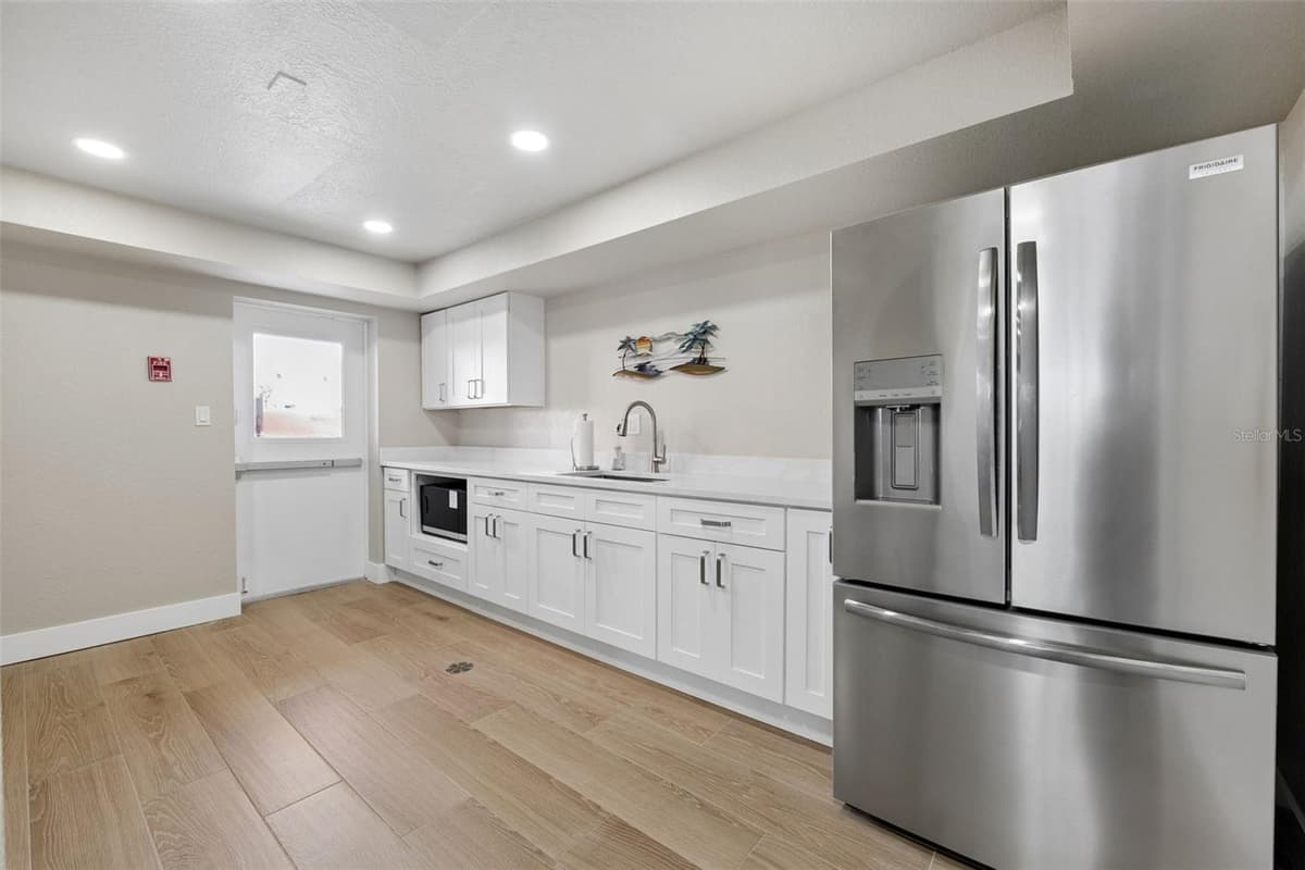 17940 GULF BOULEVARD — photo 48 of 61