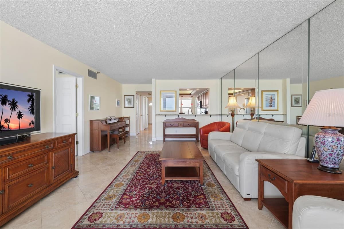 17940 GULF BOULEVARD — photo 9 of 61