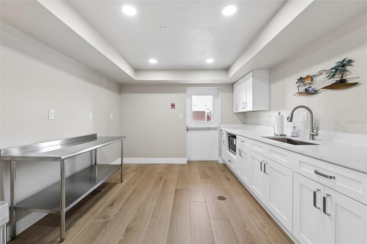 17940 GULF BOULEVARD — photo 49 of 61