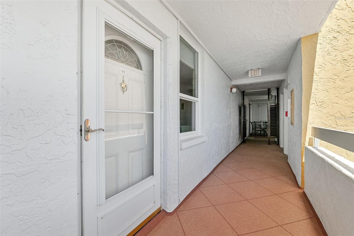 17940 GULF BOULEVARD — photo 5 of 61
