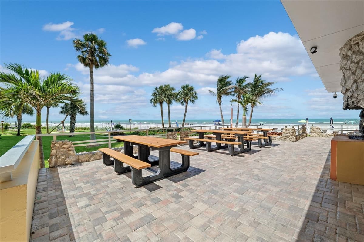 17940 GULF BOULEVARD — photo 35 of 61