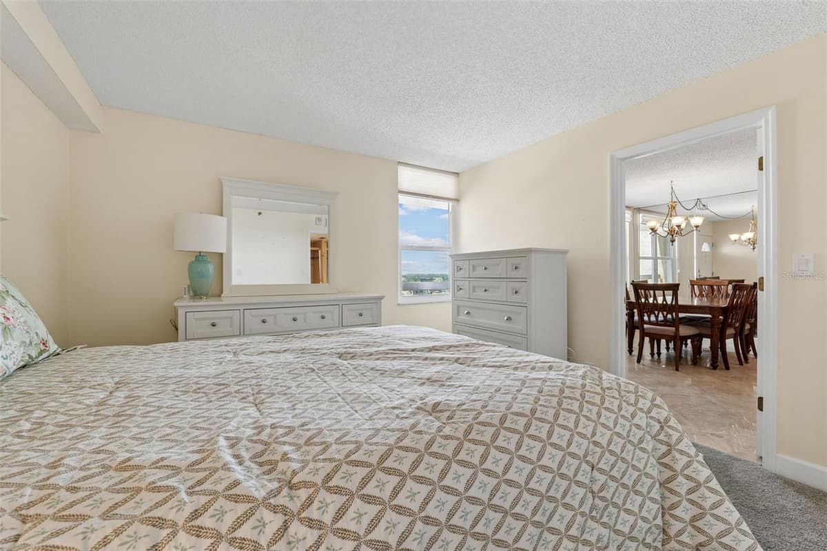 17940 GULF BOULEVARD — photo 27 of 61