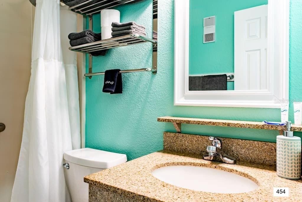 2506 ROCKY POINT DRIVE — photo 13 of 28