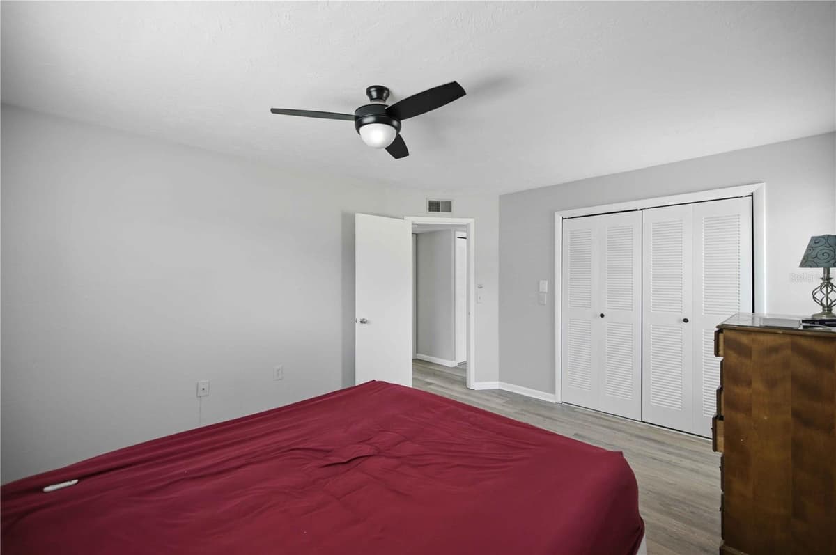 510 ADAMS STREET — photo 13 of 28