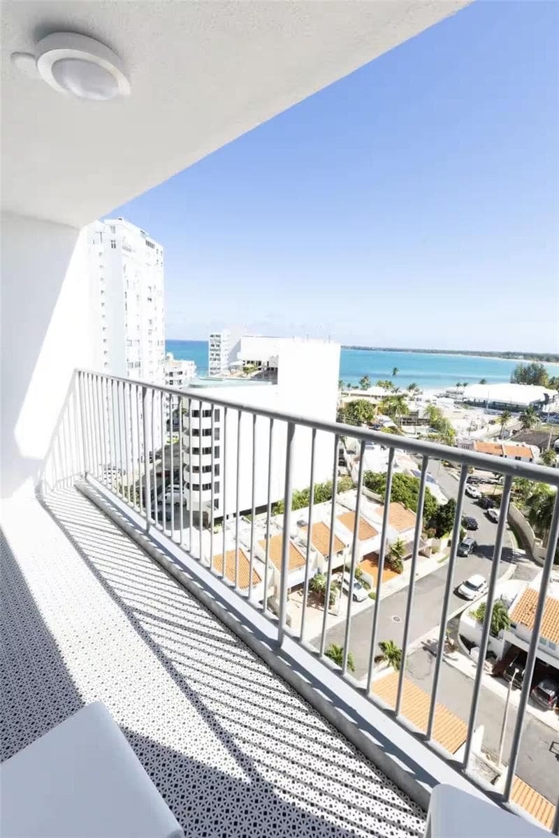6165 AV. ISLA VERDE — photo 8 of 15